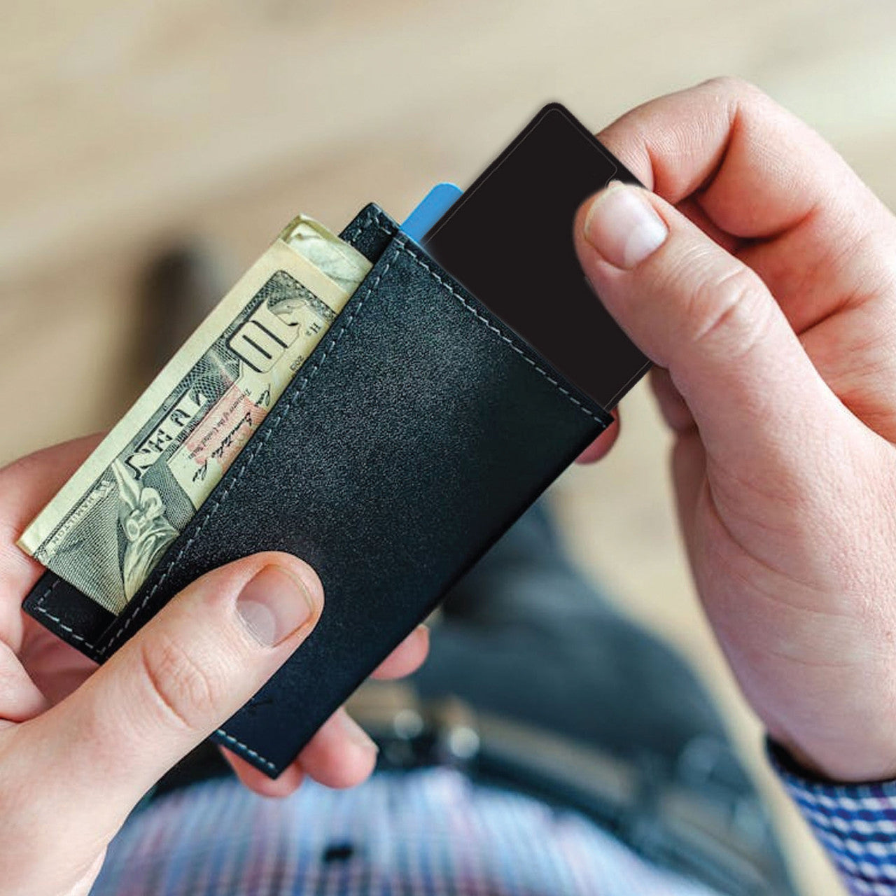 Laser Smart Card with Apple Find My & Wireless Charging