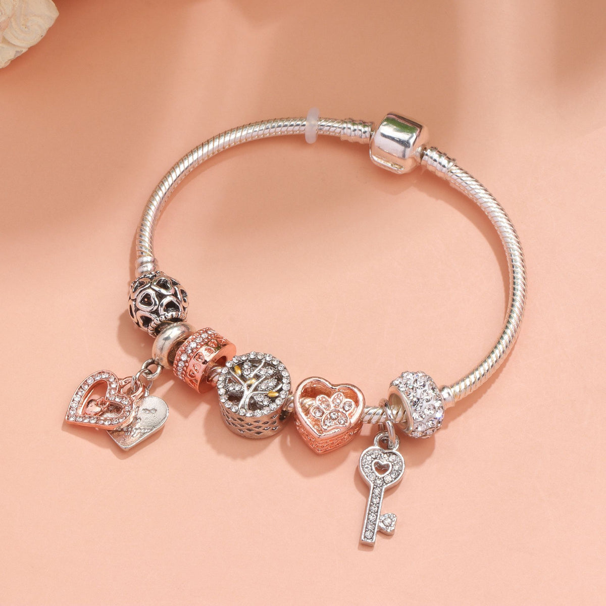 Crystal-studded Hollow Heart Key Tree of Life Bracelet(silver,18cm)