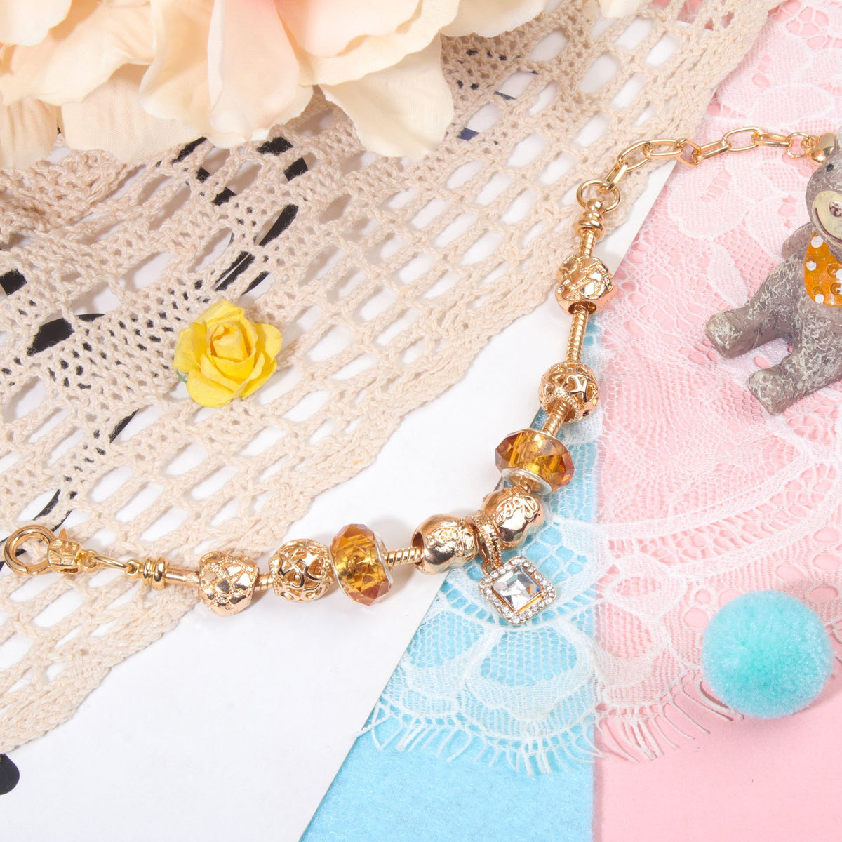 Golden Heart Zircon Hollow Bead Bracelet with Rhinestone Pendant(19cm)