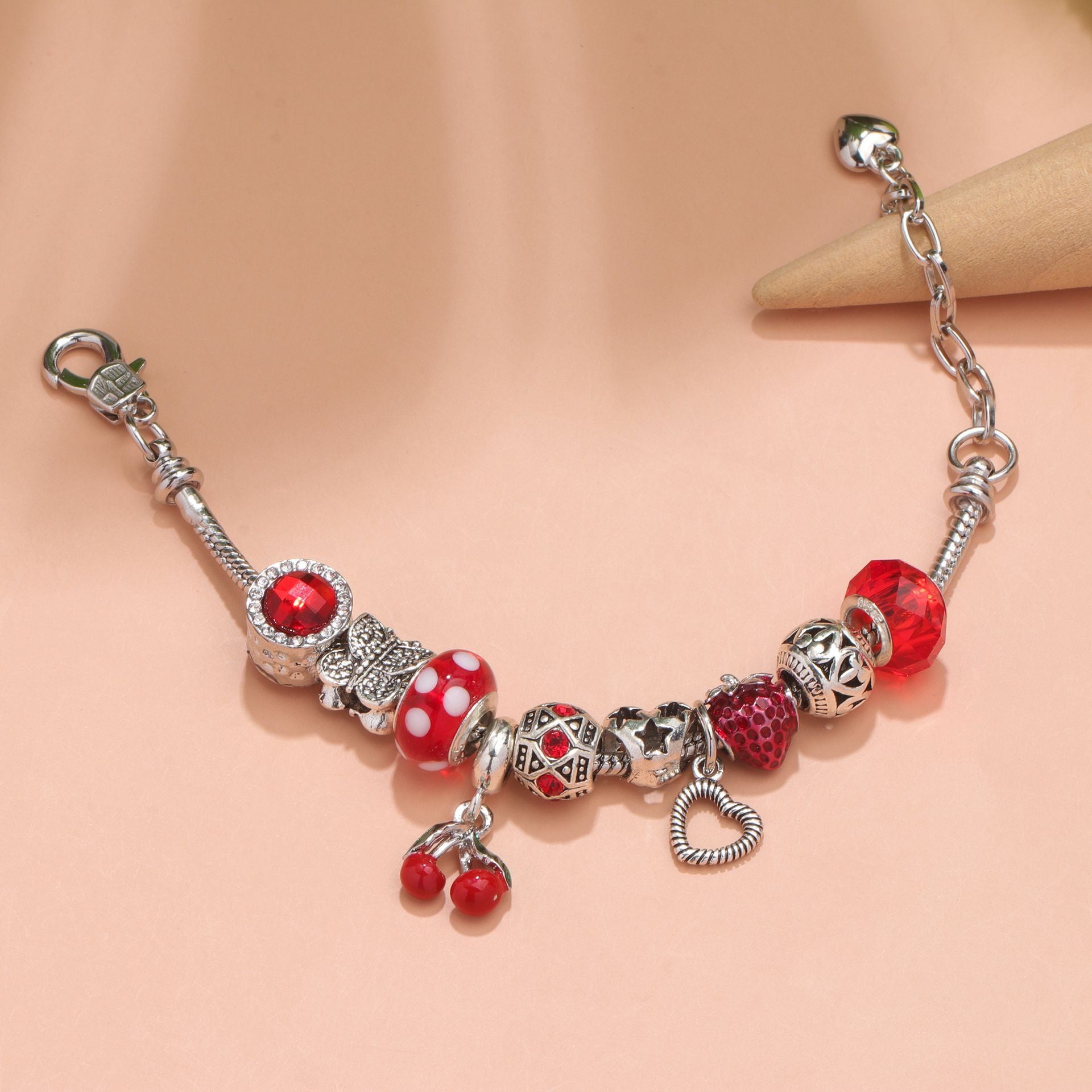 Charm Bracelet with Tortoise, Heart, Clover Pendant(red,19cm)
