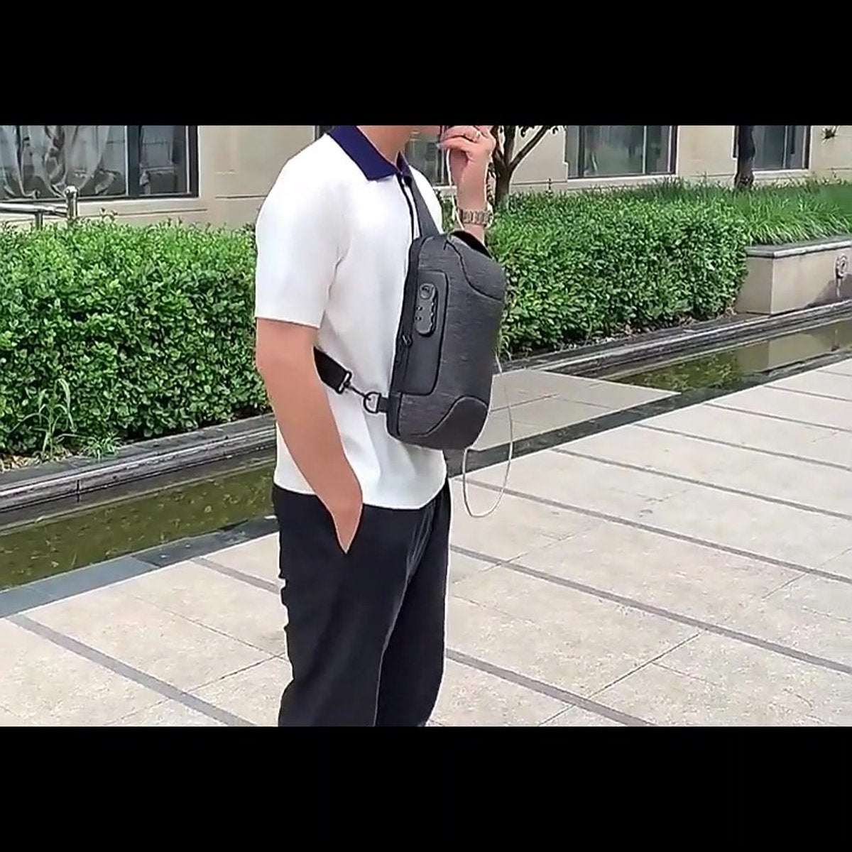 Crossbody Bag - Sling Bag - Chest Bag - Anti-Theft & Waterproof - With USB - Crossbody Bags - Women - Men - Black - Men's Crossbody Bag - Stylish and Practical Sling Bag - Crossbody Bag for Everyday Use, Hiking, Travel & Festivals