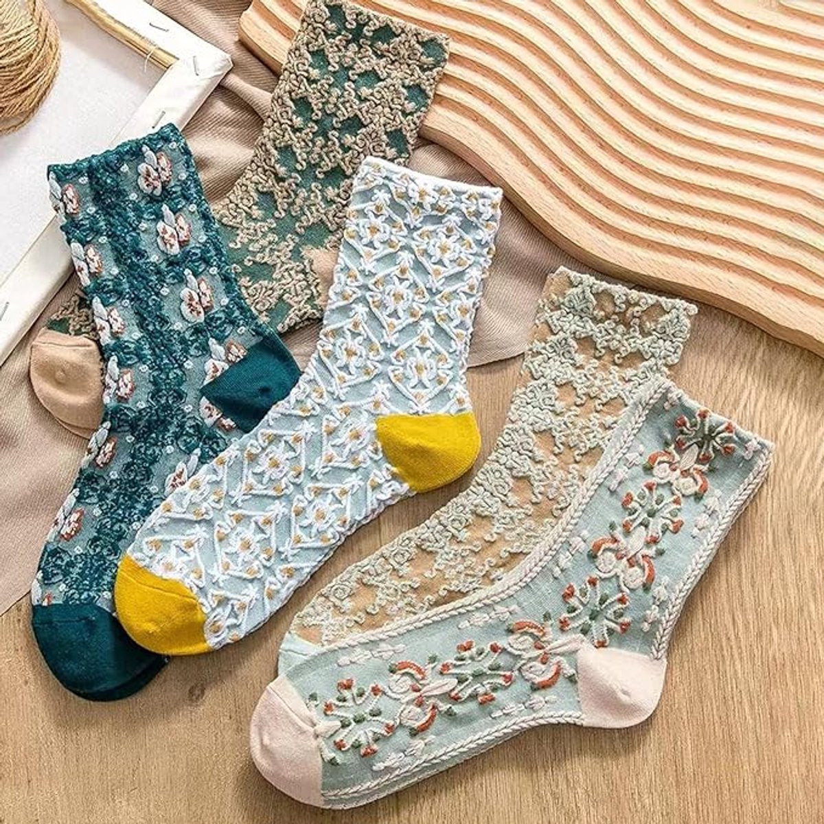 5 pairs of cotton socks for women - retro floral pattern - warm socks - lounge socks - autumn and winter socks - socks with 3D relief design