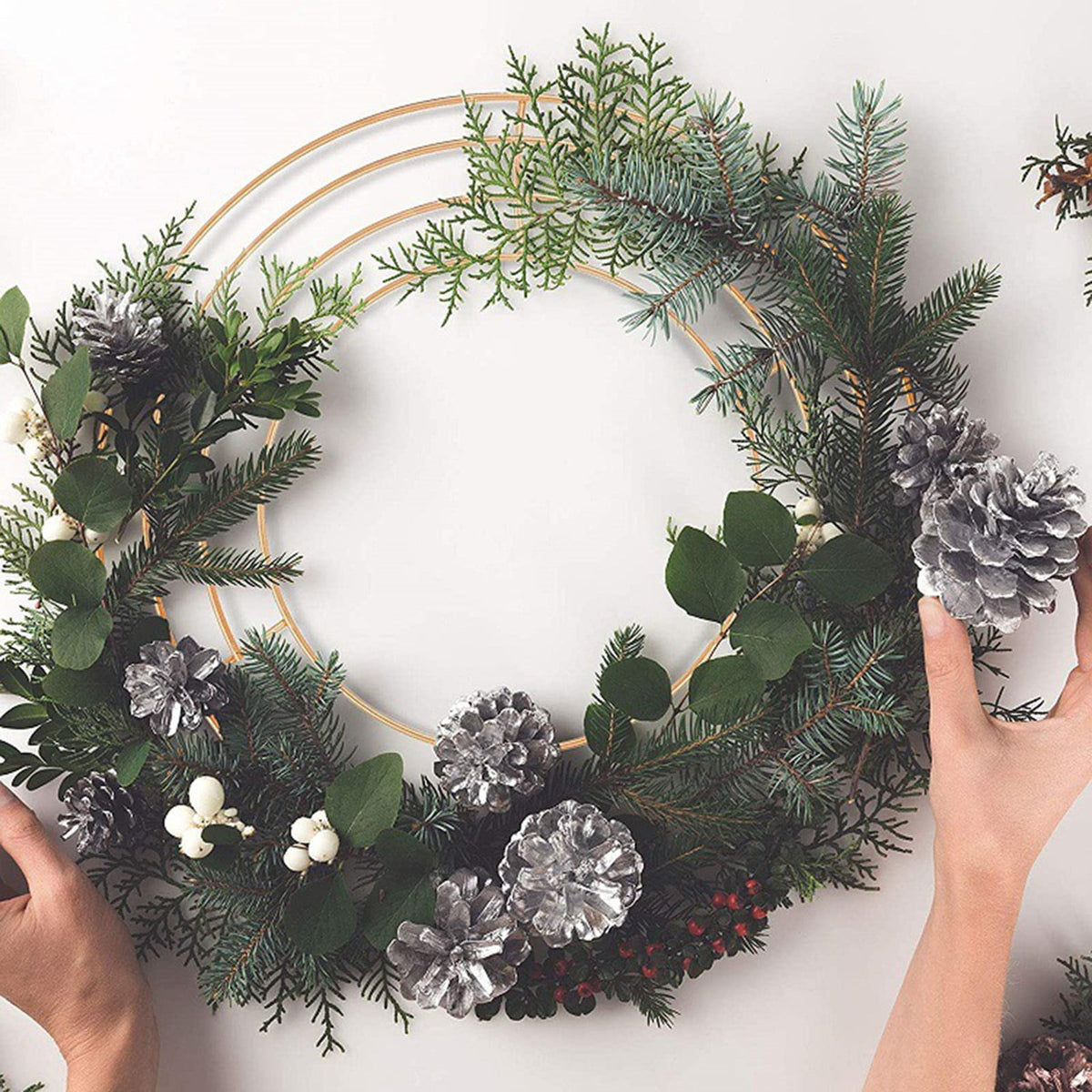 Wreath Frame Wire Wreath Frame Holiday Metal Wire Ring Valentines Decorations for Floral Arrangements Craft Diy,Garland Frame, 1 Wire Wreath Stand B Wire Wreath Stand Black