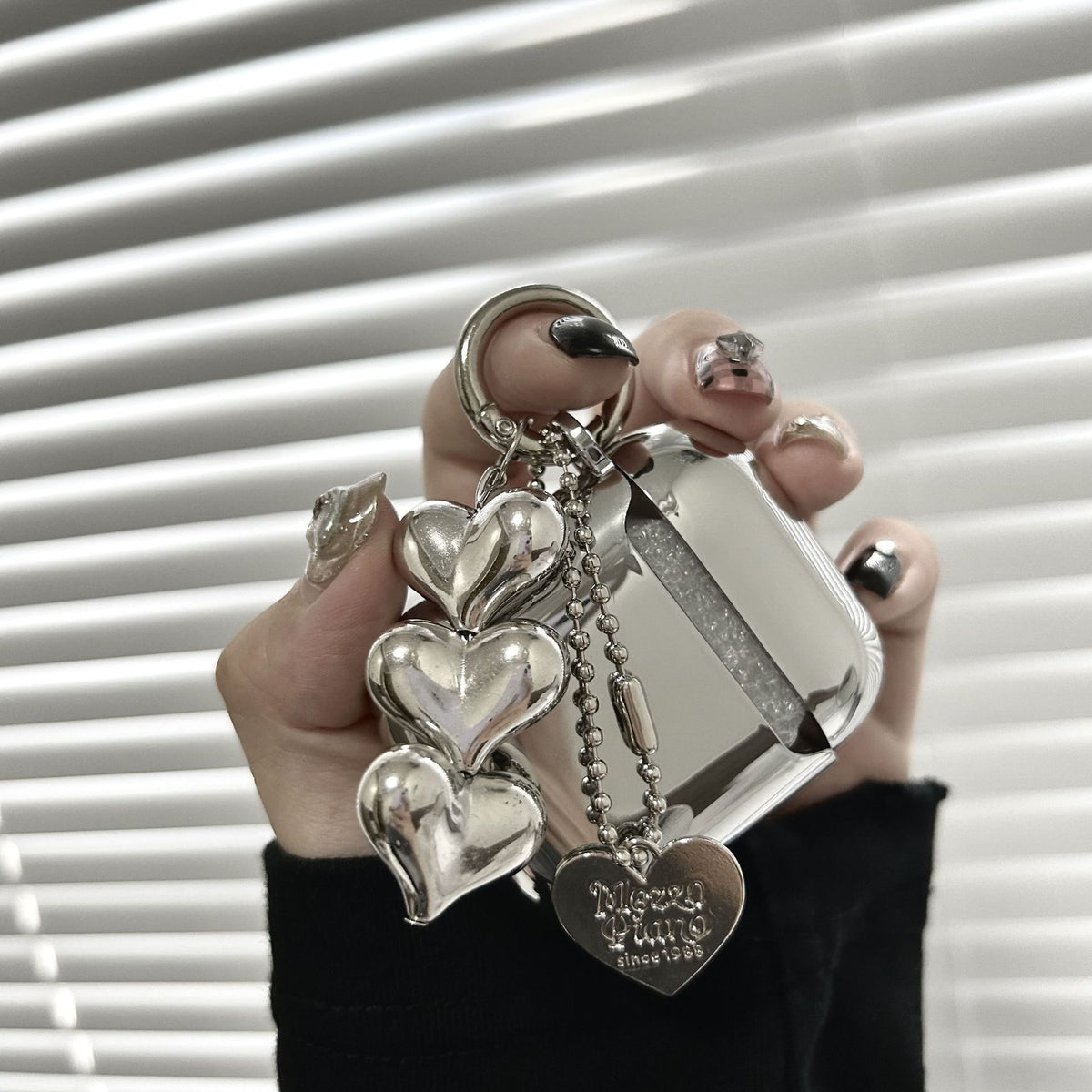 Electroplated 3D Heart + Bracelet Apple AirPods 4