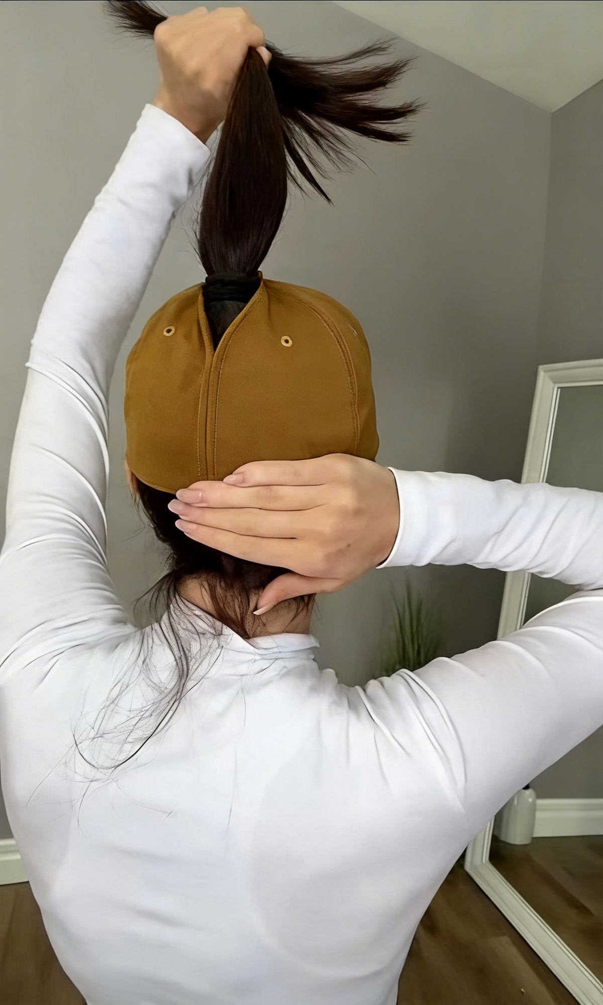 Magnetic Ponytail Cap Black