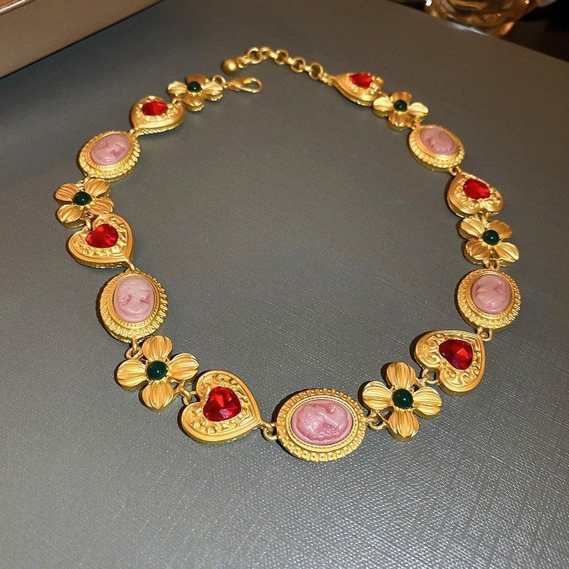 Gold Necklace | Christmas Classic Retro Gift | Vintage Flower Heart Rhinestone Pendant Necklace Elegant Luxury