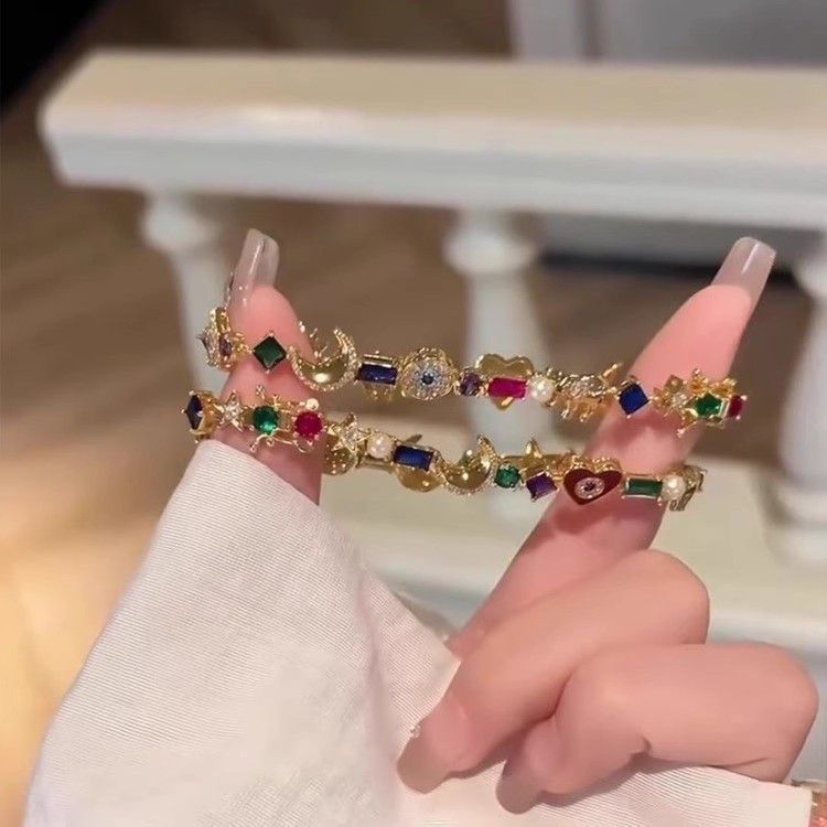 Star Moon Vintage Dopamine Bracelet | Christmas Romantic Celestial Gift | Retro Y2K Star Moon Stackable Bracelet Fashion Everyday Wear