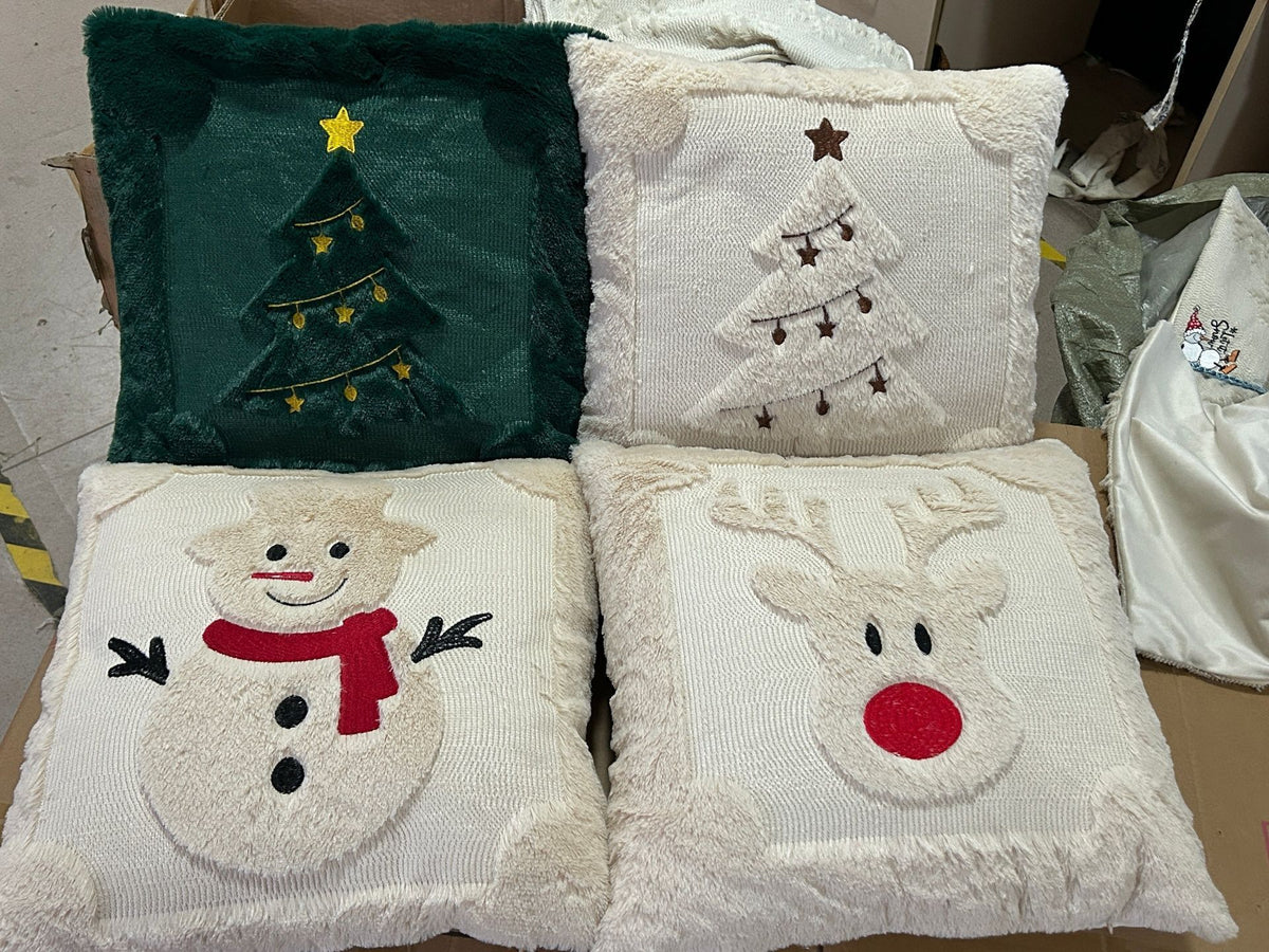 Set of 2 Christmas Cushion Covers - Reindeer (Pillow filling not included)