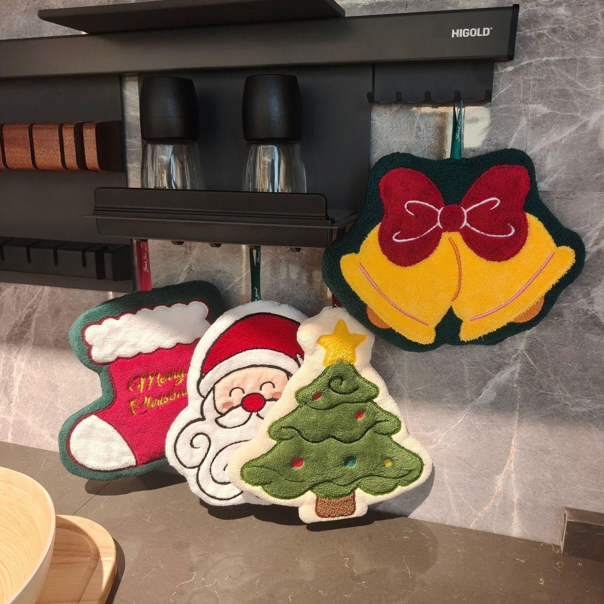 2Pcs Green Background Santa Claus With Backpack Ornament