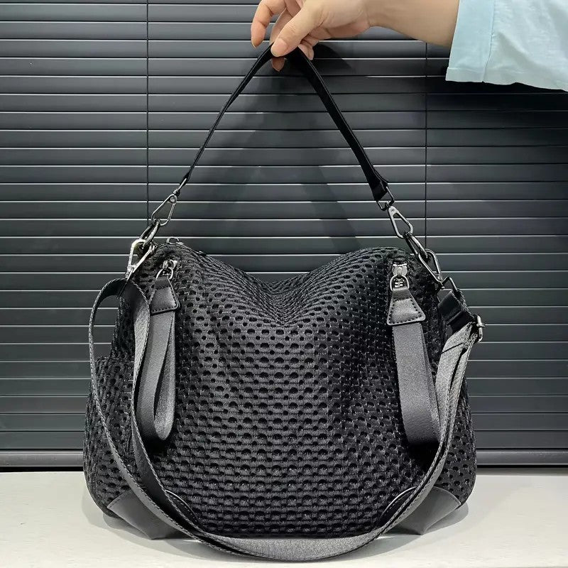 Women's fashionable mesh-paneled crossbody bag, large-capacity lightweight mesh travel vacation sports bag.