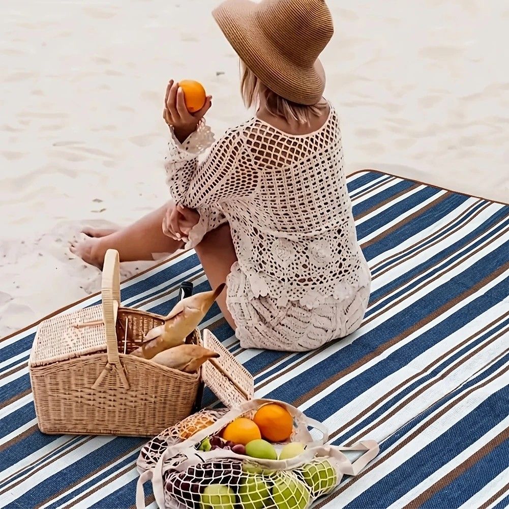 Double-layer Nylon Picnic Mat High-density Waterproof Base + Nylon Padding Lightweight Foldable with Carry Handle Machine Washable & Easy Care Ideal for Beach Camping Park Outdoor Picnics(200*200CM)