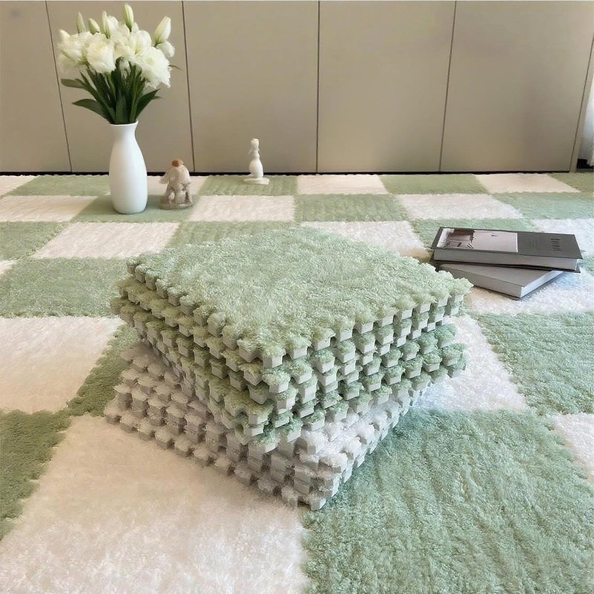 6 Plush Interlocking EVA Foam Puzzle Floor Tiles, Anti-Slip Crawling Play Mat for Kids Bedroom, Green White, 30x30x1cm