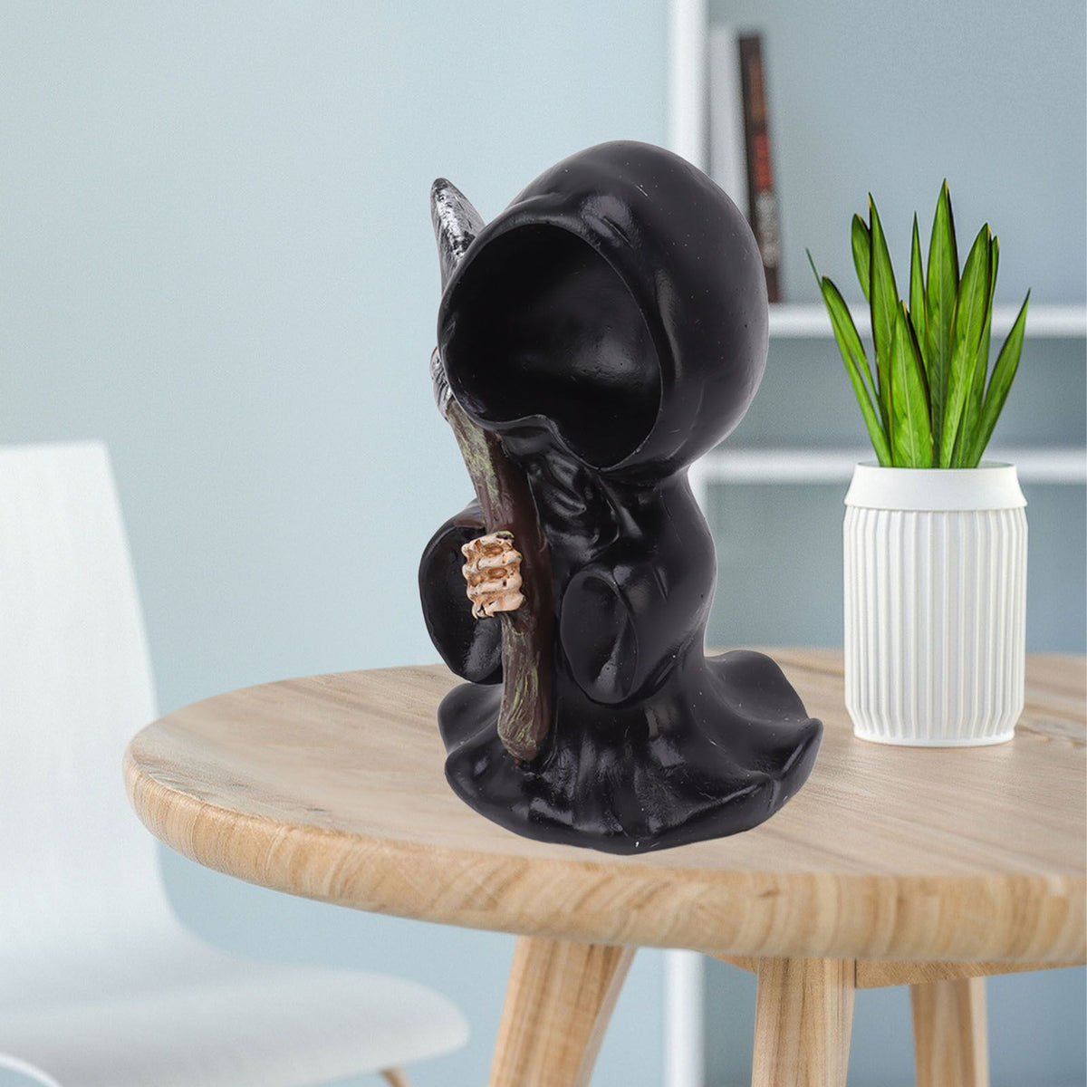 Grim Reaper Sculpture Resin Gothic Desktop Statue Figurine Decoration with Sickle for Halloween Party Stand