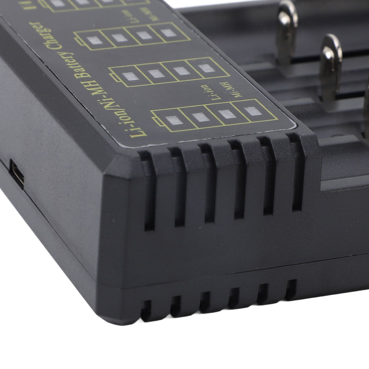 Smart LED Universal USB 4 Slots Battery Charger for Li Ion 26650 18500 18490 18350 17670 14500 10440 16340 RCR123 Ni MH Ni Cd AA AAA AAAA C Batteries