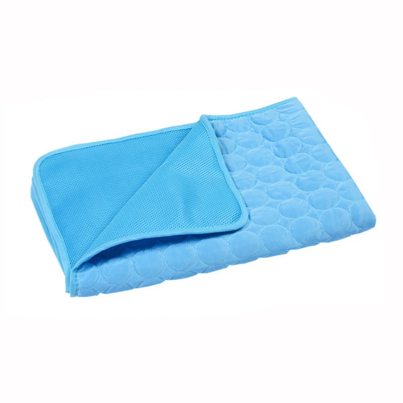 Pet Cooling Mat with Circular Quilted Pattern, Breathable Mesh Fabric and Soothing Gel Layer for Summer Lounging on Sofas, Floors, Crates, Beds, Car Seats and Outdoor Areas (Blue, L)