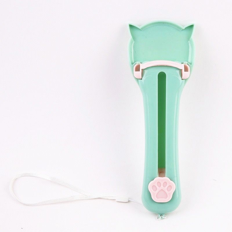 Cat Treat Paste Dispenser Spoon with Cat Paw Push Button – Portable Squeeze Feeder for Wet Food, Mess-Free Outdoor Use, Easy Clean Food-Grade PP, Cute Ear-Shaped Scoop Design (Pink)
