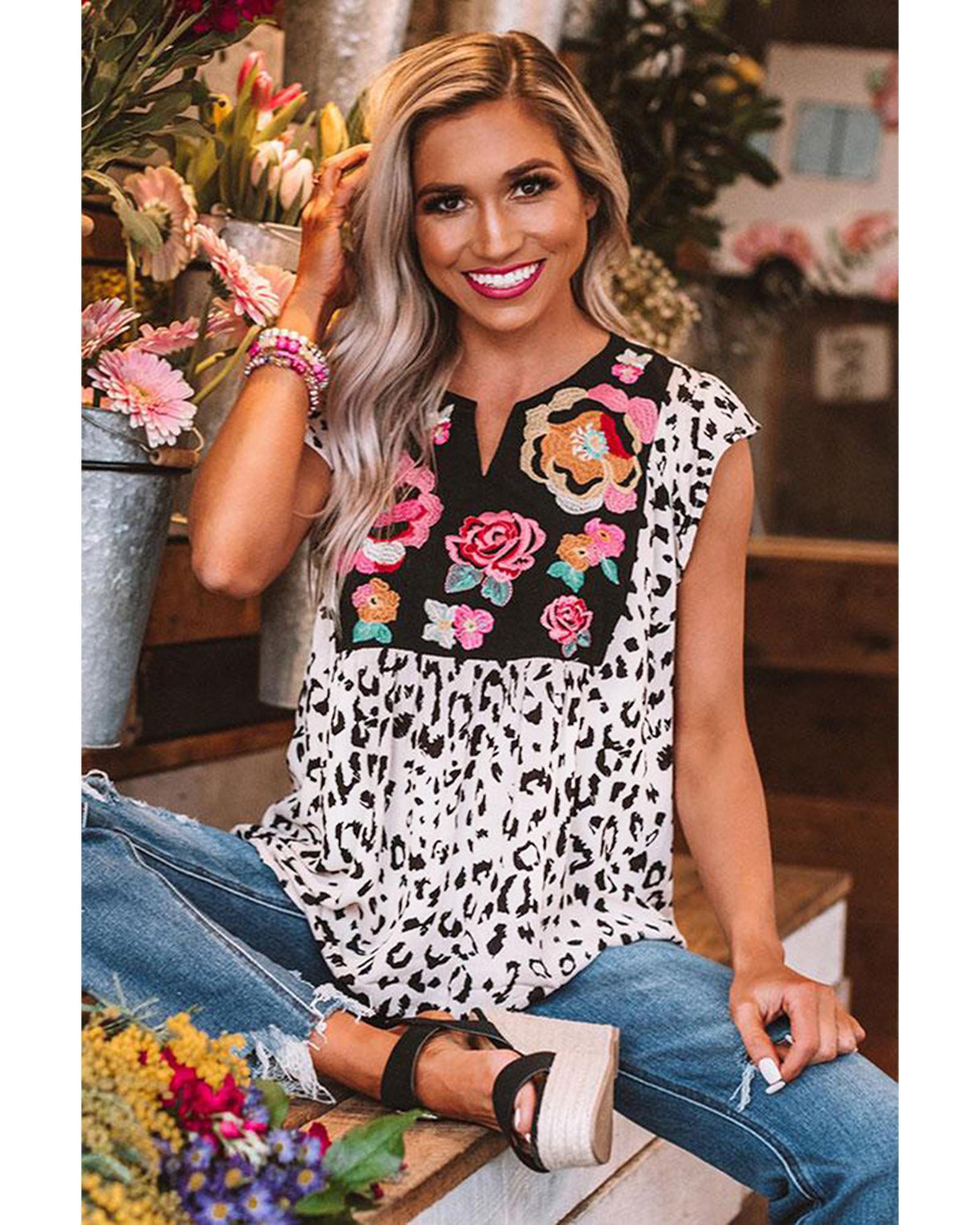 Azura Exchange Embroidered Shift Top - L