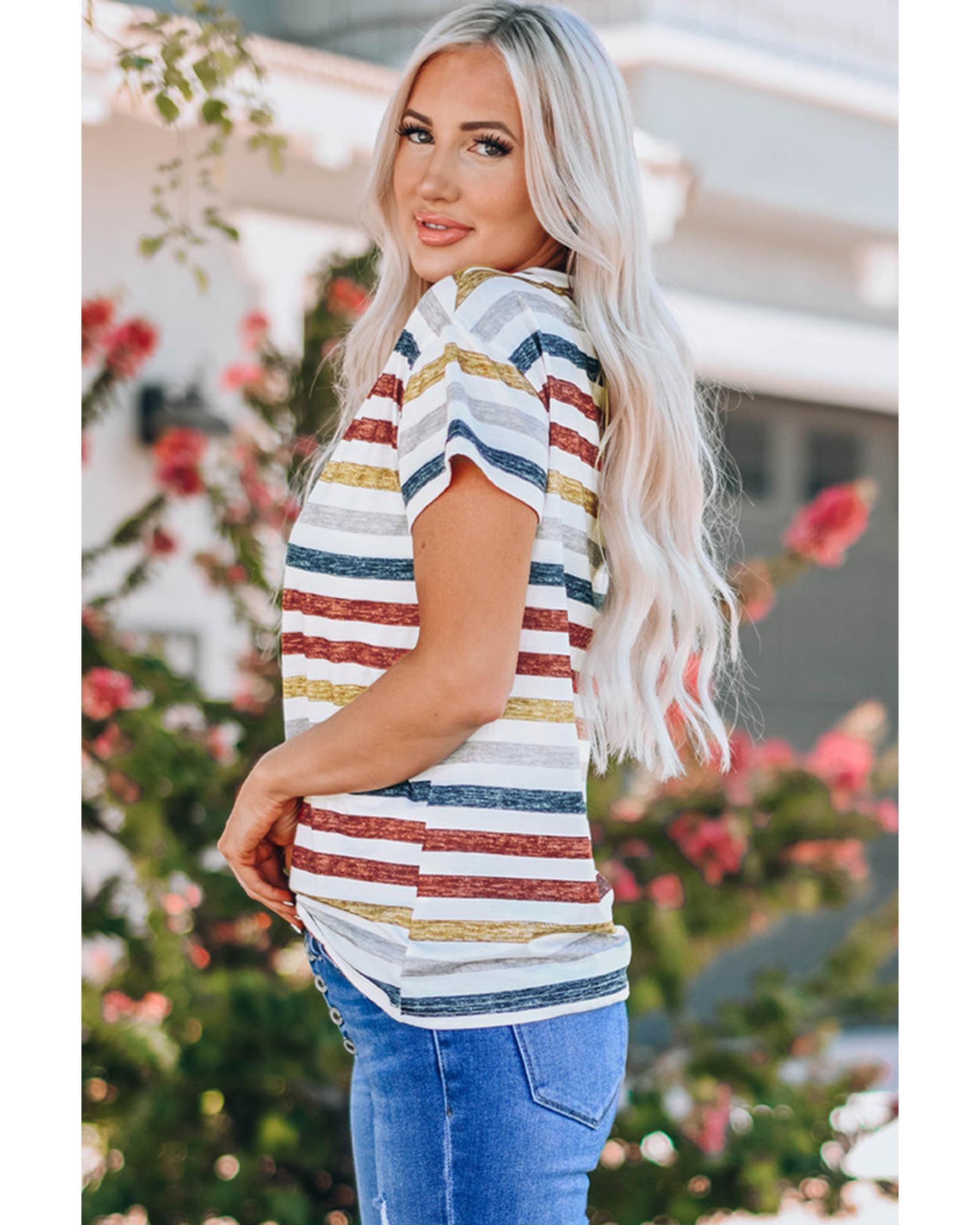 Azura Exchange Striped V Neck T-shirt - M