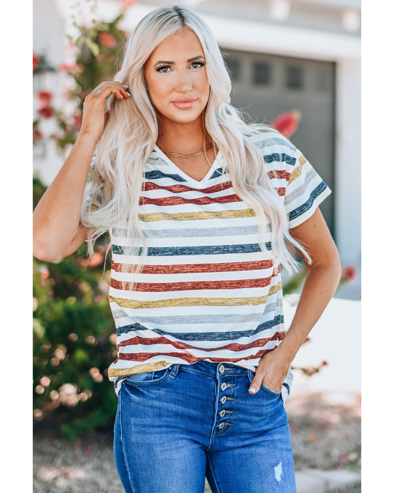 Azura Exchange Striped V Neck T-shirt - M