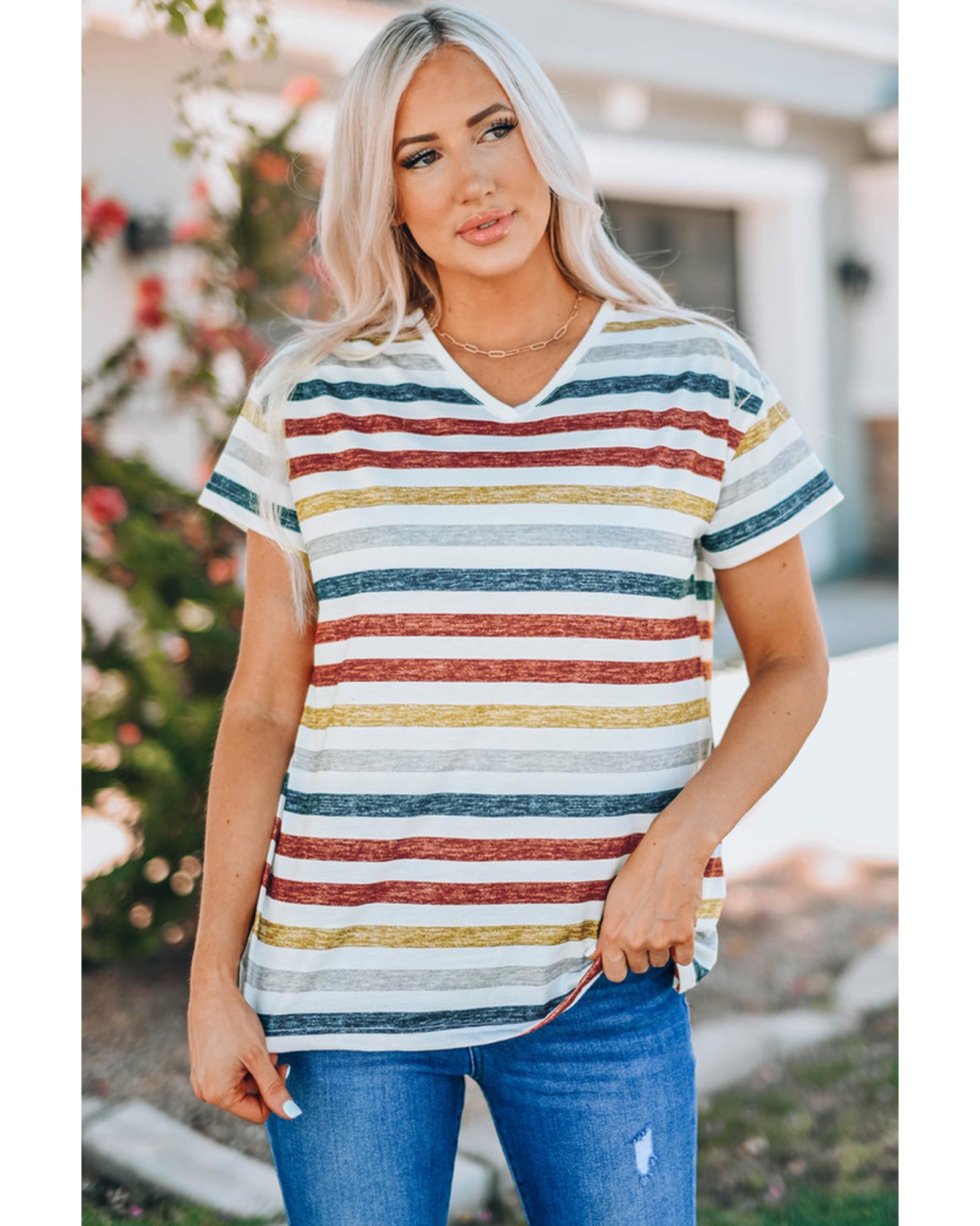Azura Exchange Striped V Neck T-shirt - M