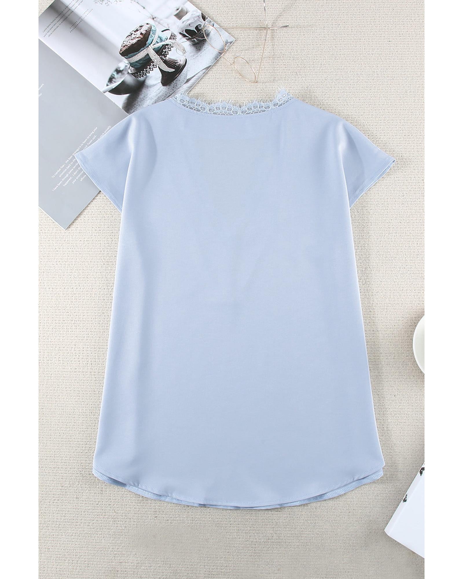 Azura Exchange Lace Trim V Neck T-shirt - L