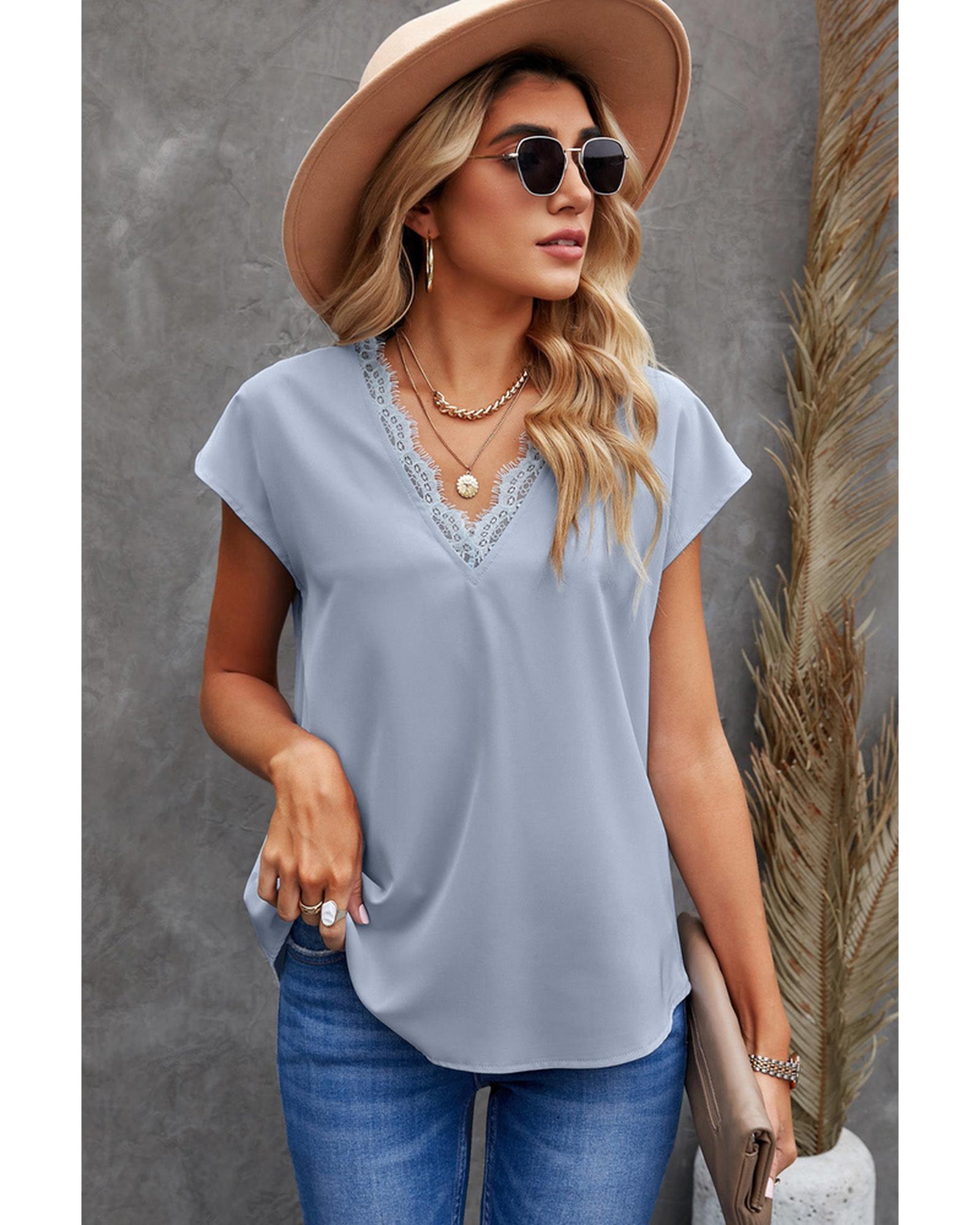 Azura Exchange Lace Trim V Neck T-shirt - M