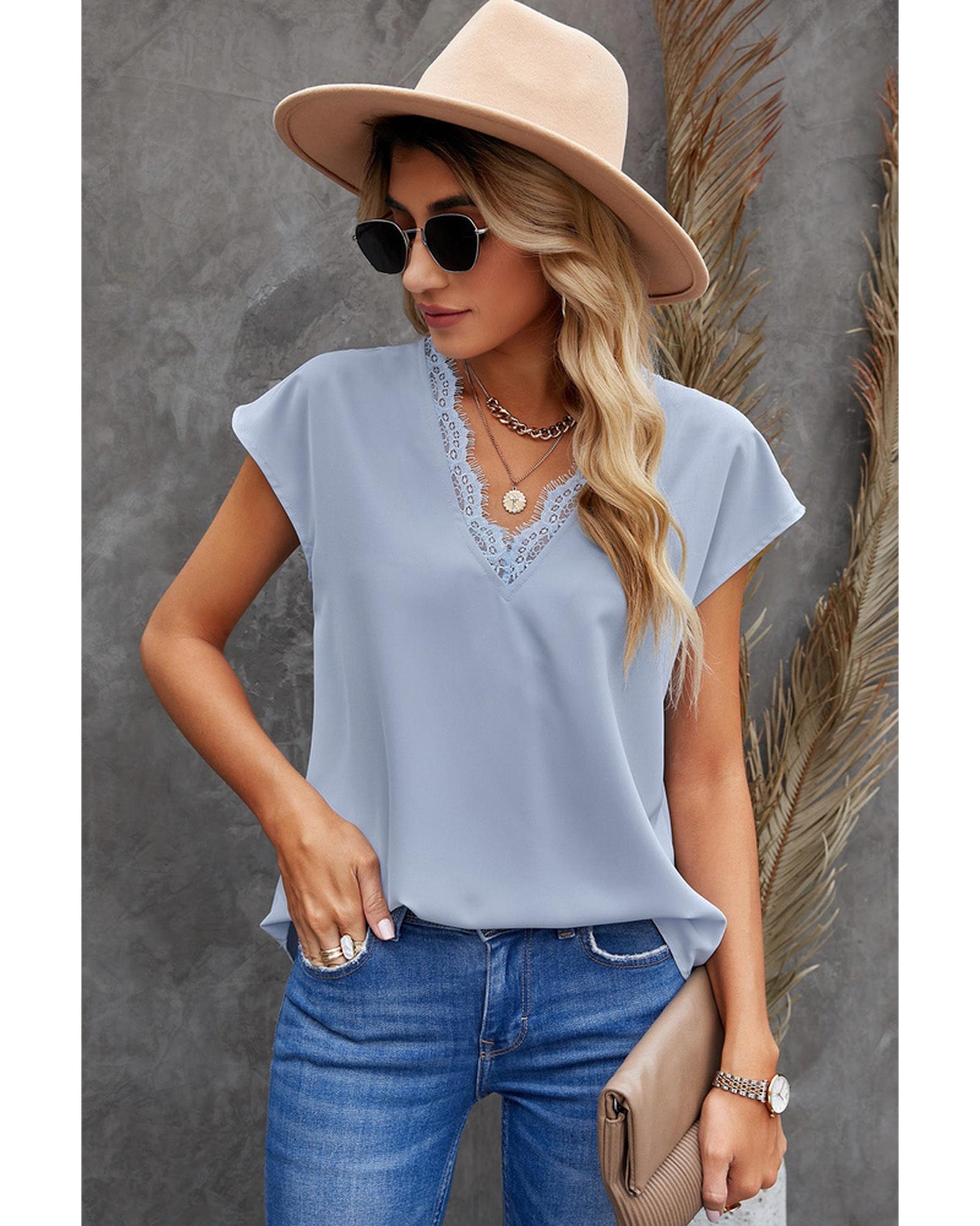 Azura Exchange Lace Trim V Neck T-shirt - S