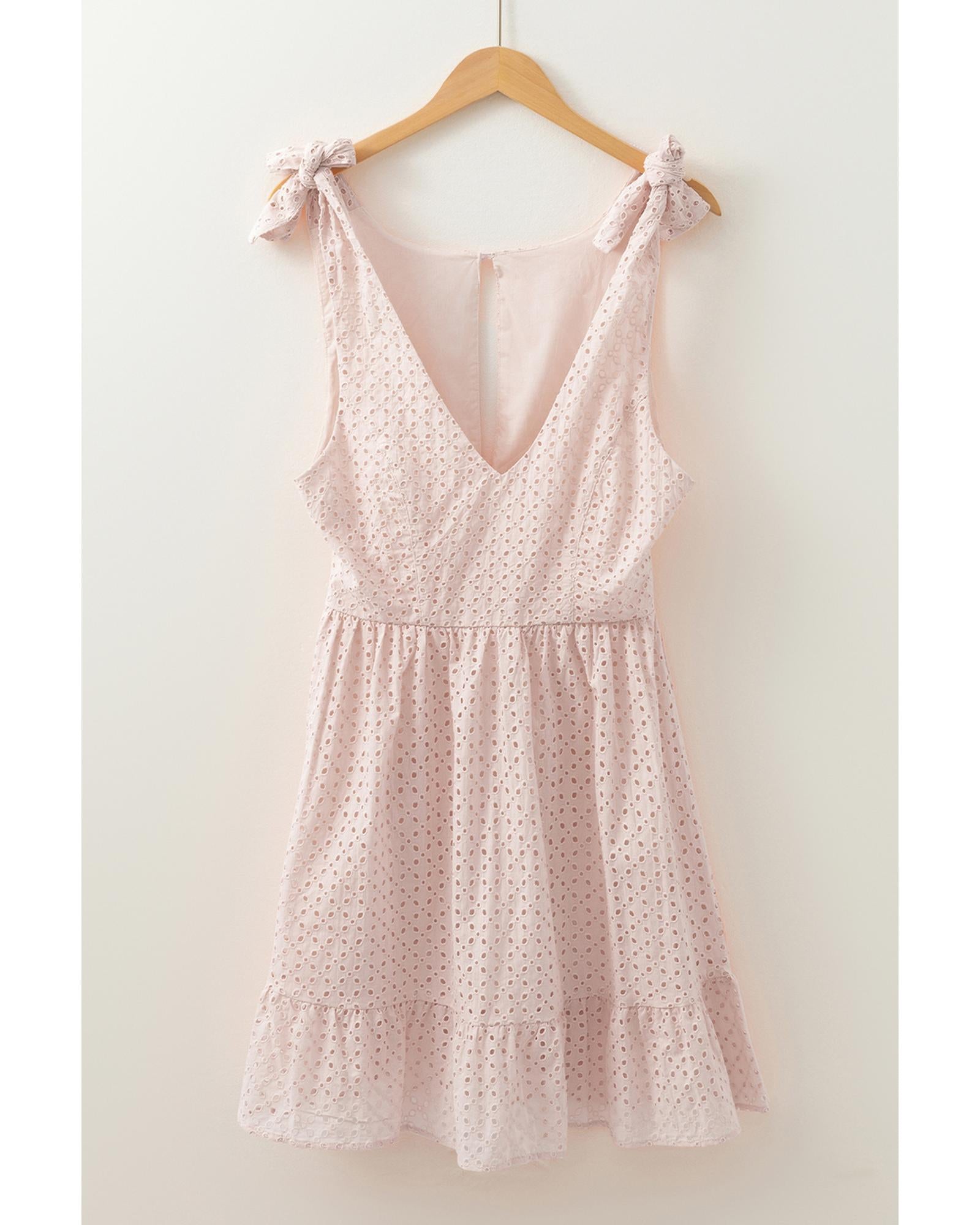 Delicacy Embroidered Eyelets Ruffled Hem Sleeveless Mini Dress - M