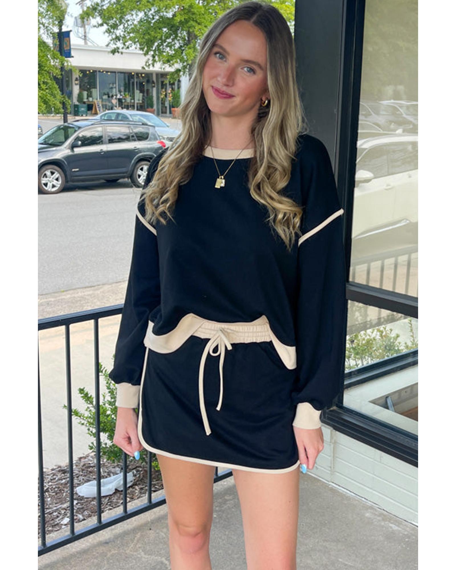 Black Color Contrast Loose Pullover and Lace-up Waist Skort Set - L