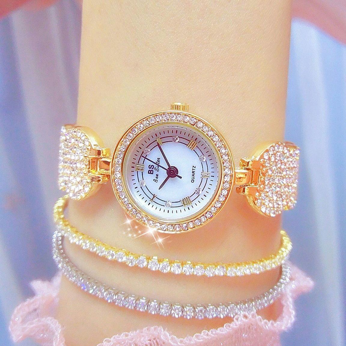 Diamond-inlaid Women Chain Watch - Elegant Accessory - Gold
