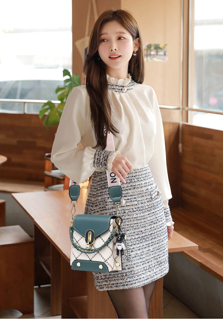 Pink Stylish Korean Minimalist Crossbody Bag - Elegant Small Square Shoulder Bag with Phone Pocket