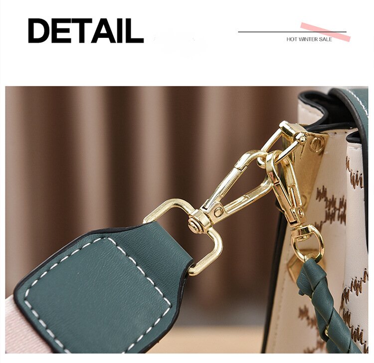 White Stylish Korean Minimalist Crossbody Bag - Elegant Small Square Shoulder Bag with Phone Pocket