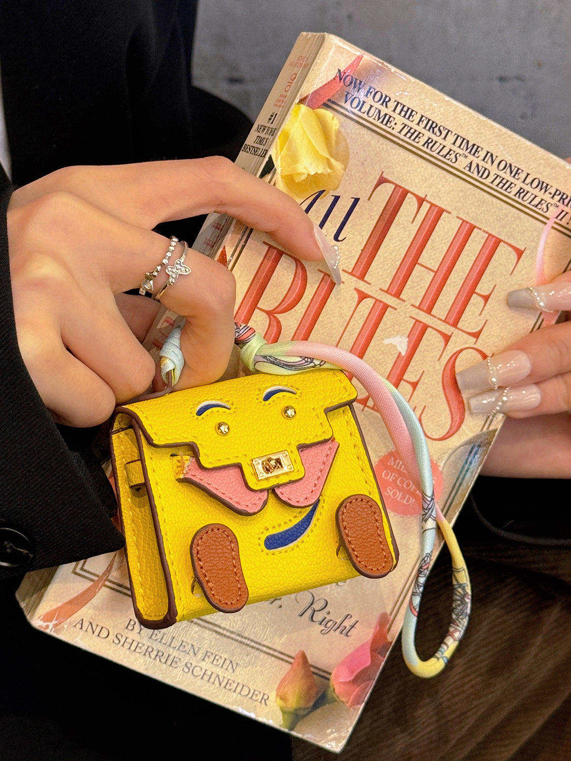 Yellow Mini Bag Earphone Case - Stylish Keychain Pouch for Headphones