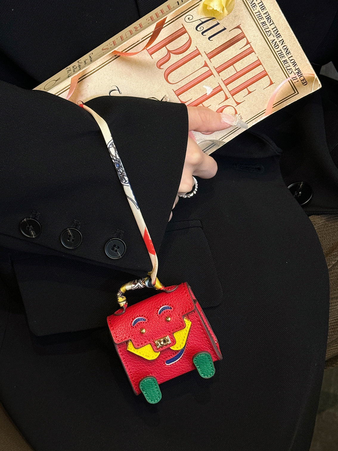 Red Mini Bag Earphone Case - Stylish Keychain Pouch for Headphones