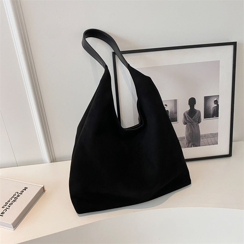 Black Women's Vintage Bucket Bag - Fashionable Shoulder Bag