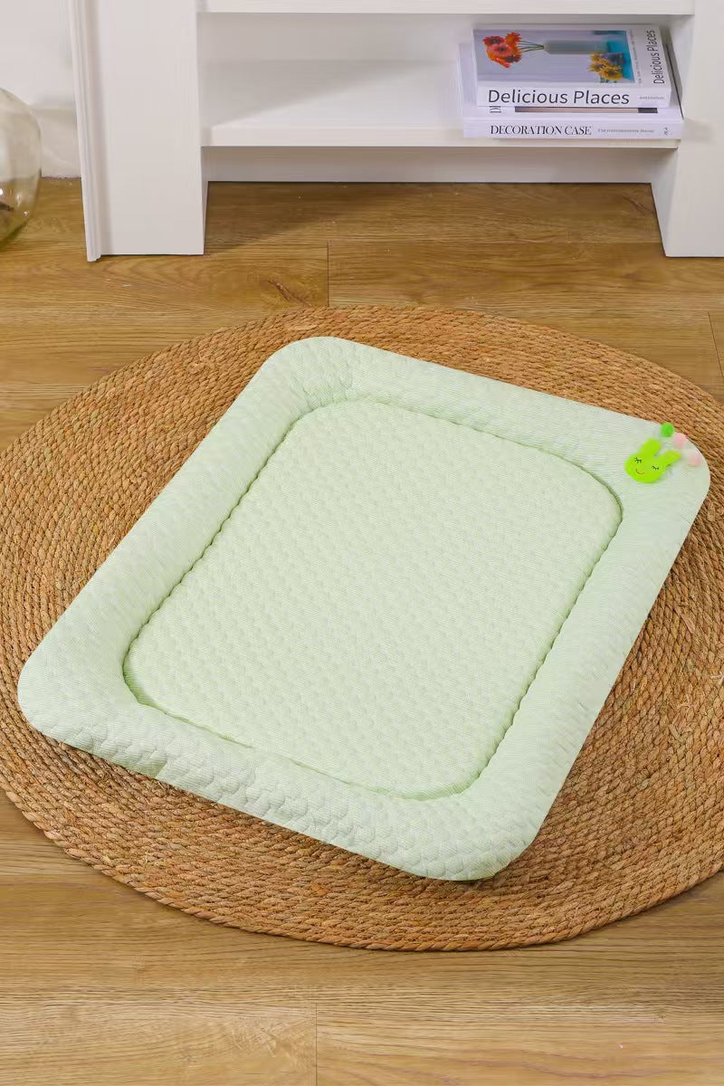 Green Breathable Cooling Pet Mat - Ice Bean Summer Bed for Small Dogs (M : 42x58cm)