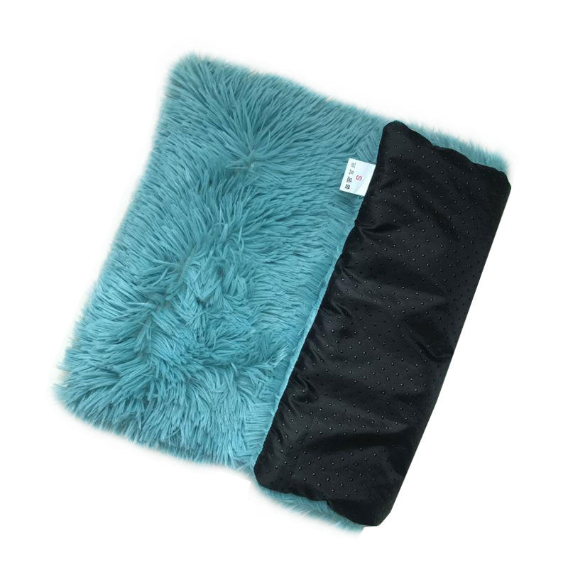 Blue Plush Pet Mat for Dogs and Cats - 50x70cm, Anti-Slip, Warm and Cozy for Autumn and Winter