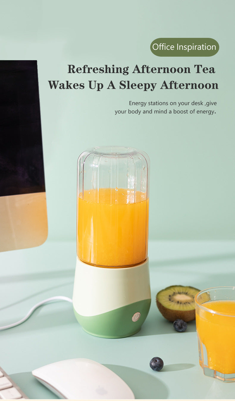 White Portable USB Blender 500ml - Rechargeable Mini Juicer for Smoothies On-the-Go