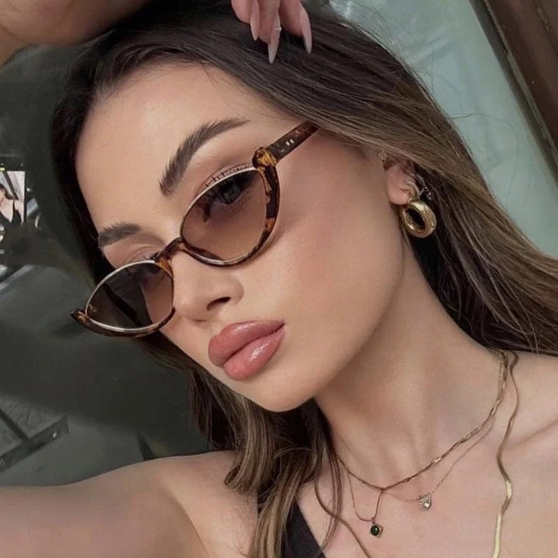 Black Frame Gradient Gray 2PCS Fashionable Cat-Eye Sunglasses for Women - Retro INS Style UV Protection Shades