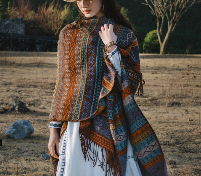 Green Elegant Jacquard Knit Shawl Wrap - Versatile Oversized Scarf (150cm x 130cm)