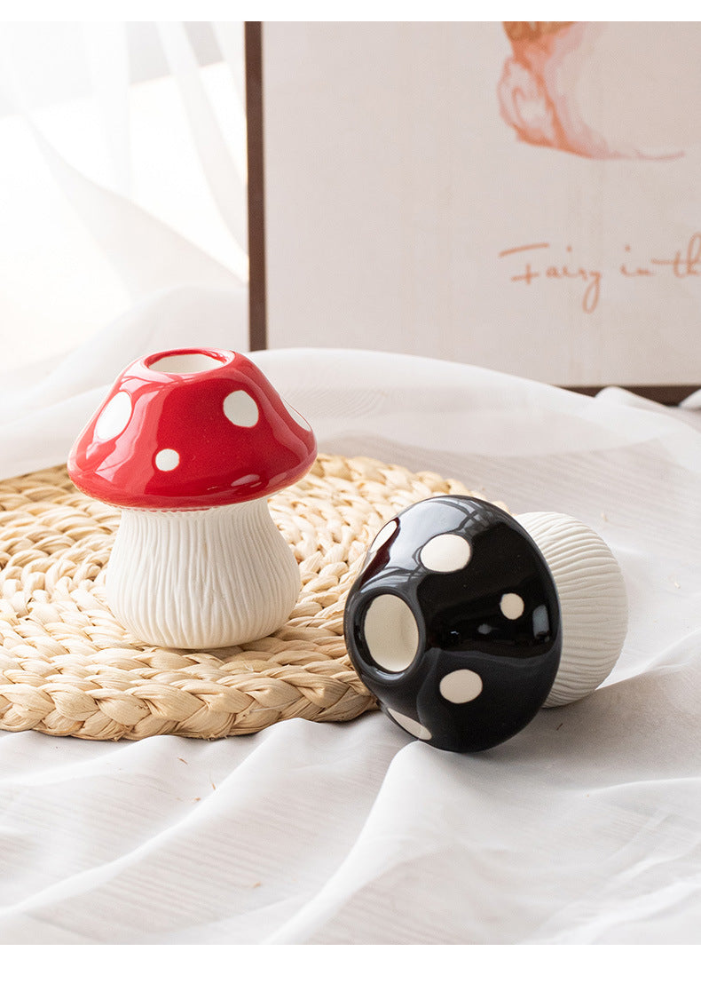 Middle Size Black Whimsical Ceramic Mushroom Vase - Decorative Floral & Hydroponic Planter