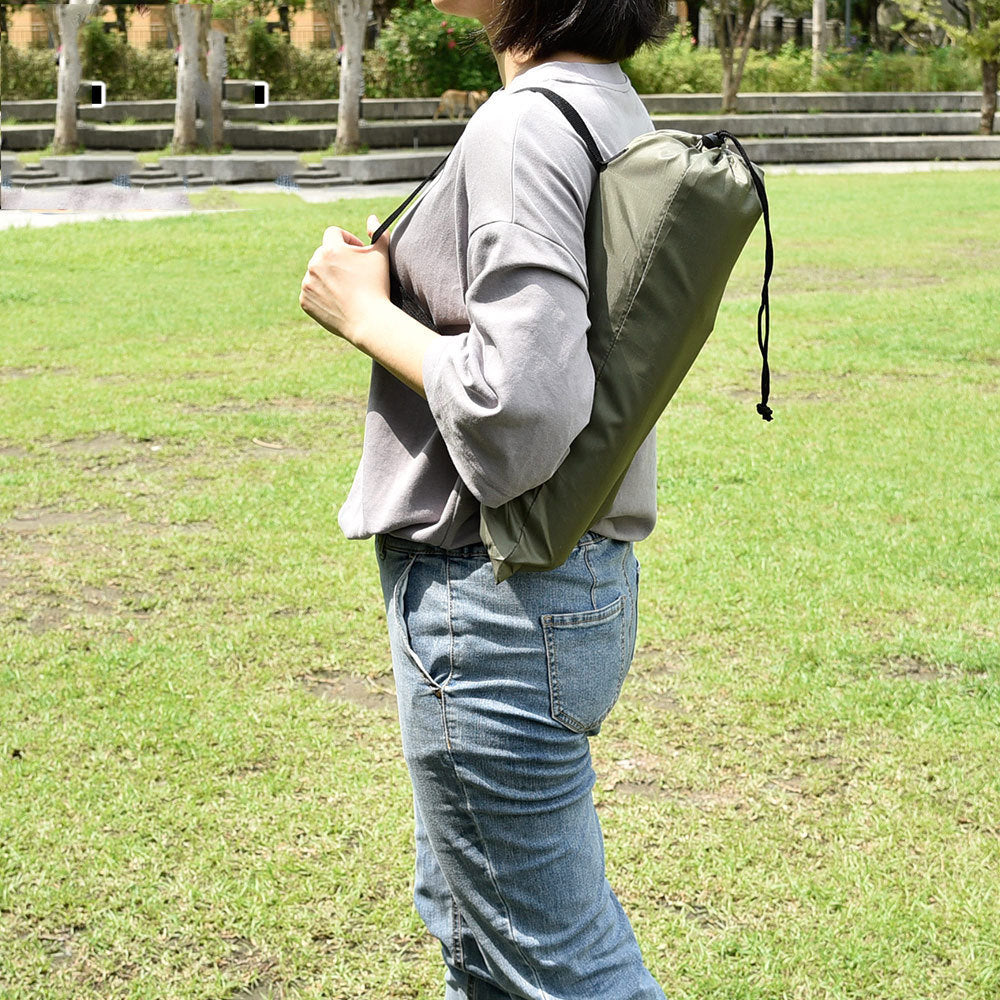 Portable Folding Beach Chair - Reclining Outdoor Seat 68x39.5x40.5cm with Carry Bag in green