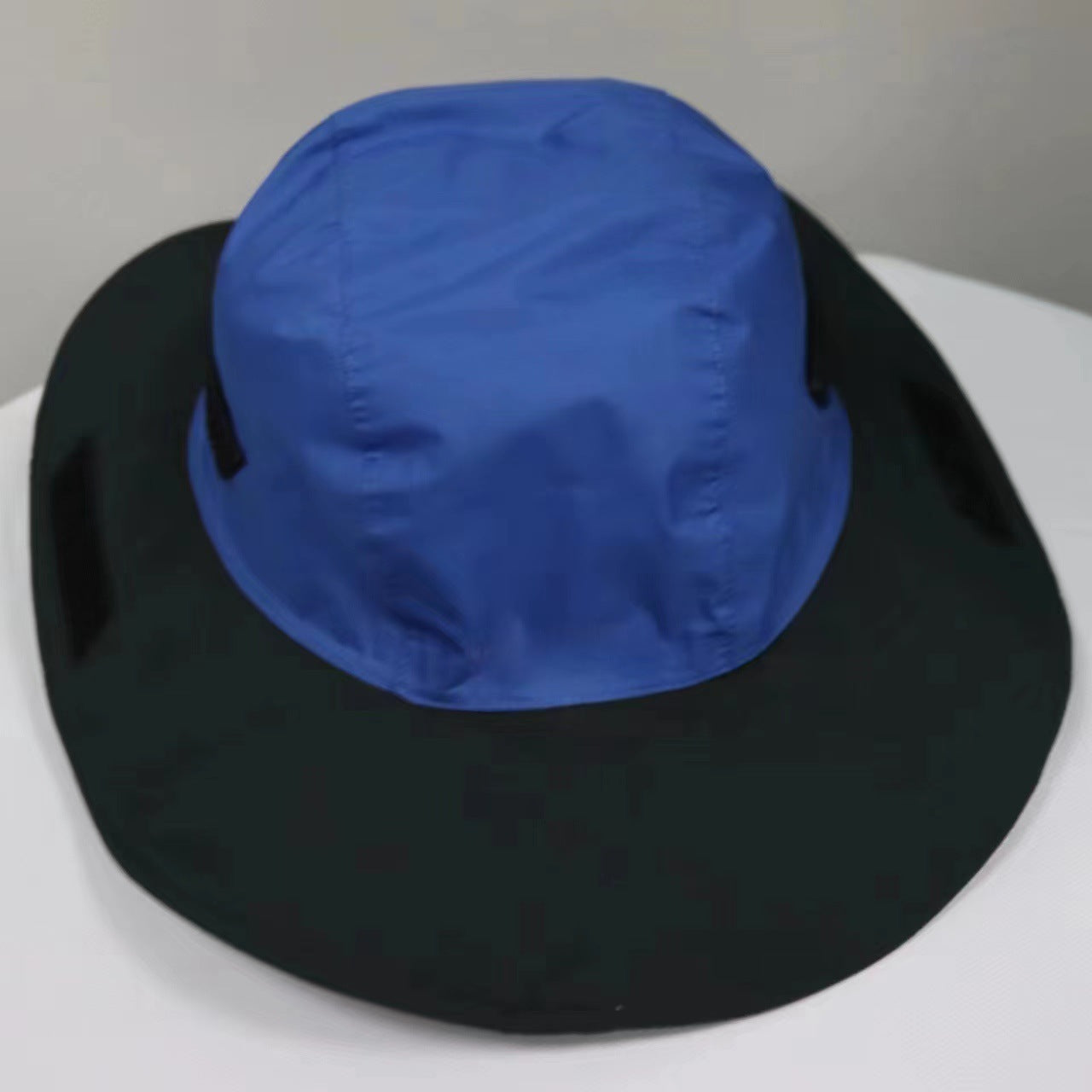 Blue Autumn-Winter Waterproof Sun Hat with Fleece Lining and Wide Brim