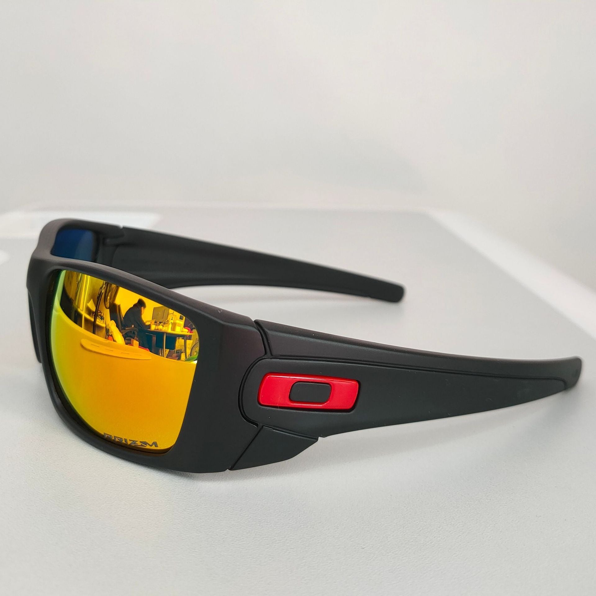 Sport Polarized Sunglasses with UV400 Protection - Multi-Layer Lens Technology(Black frame red film)