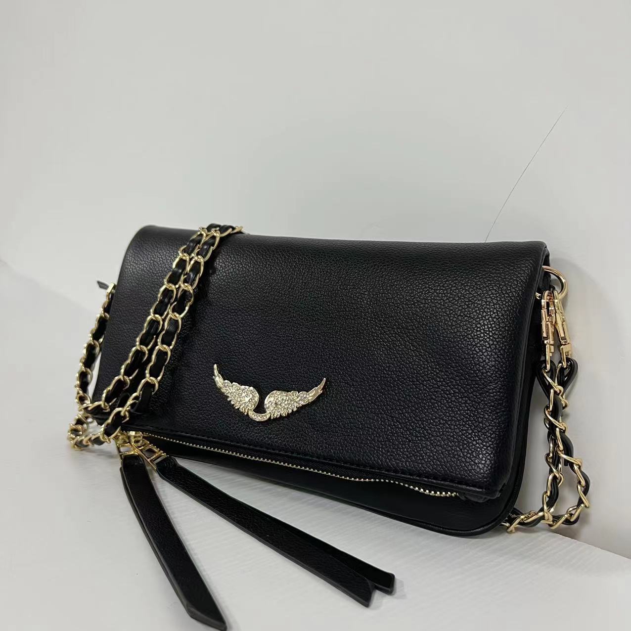 Chic Quilted Leather Crossbody Bag with Chain Strap & Tassel Detail(Golden black)
