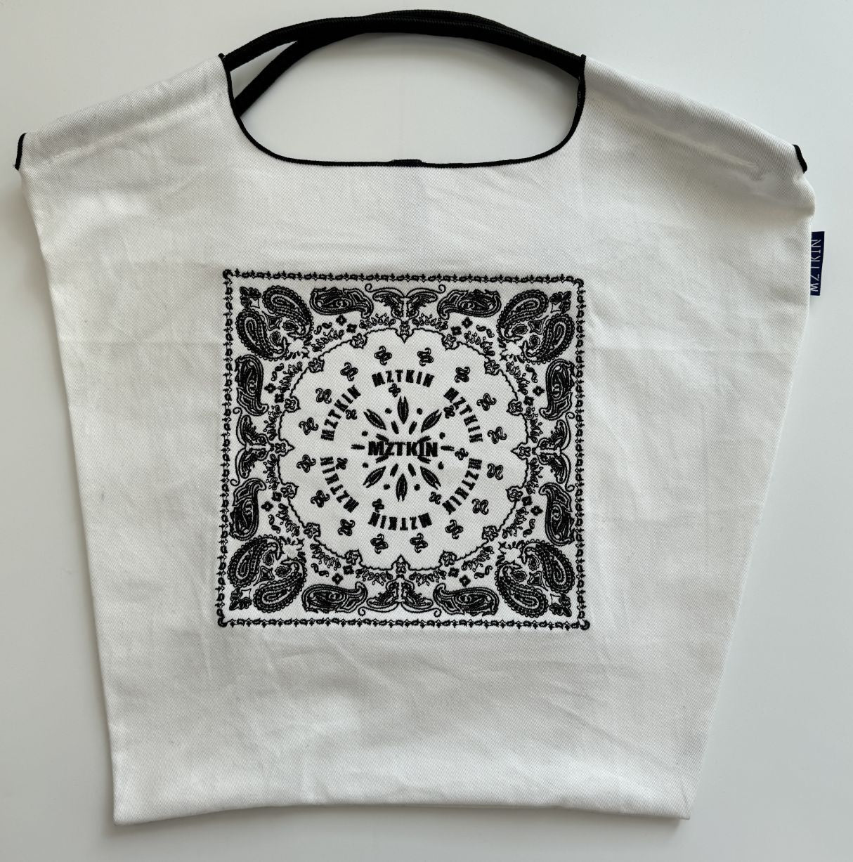 Printed Canvas Tote Bag - Water-Resistant, Large Capacity Shoulder Bag with Intricate Pattern(White datura flower)