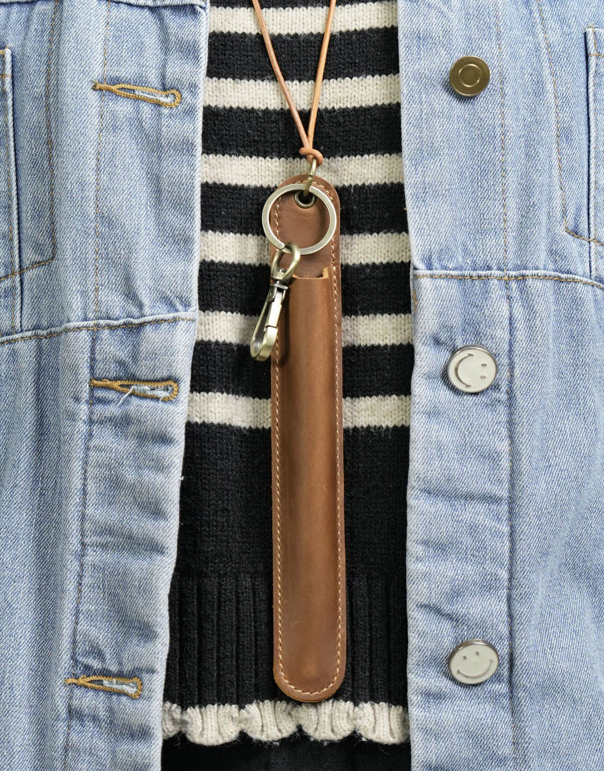 Green Vintage Top-Grain Leather Pen Sleeve Holder with Neck Strap - Protective Single Pen Case