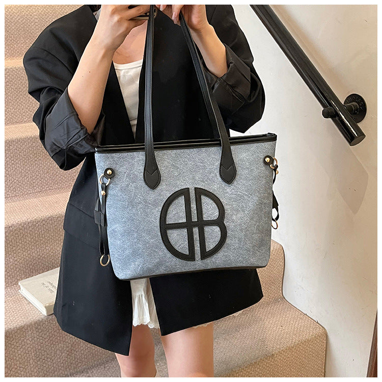 Stylish Large Capacity Tote Bag with PU Leather Trim & Logo Detail(black)
