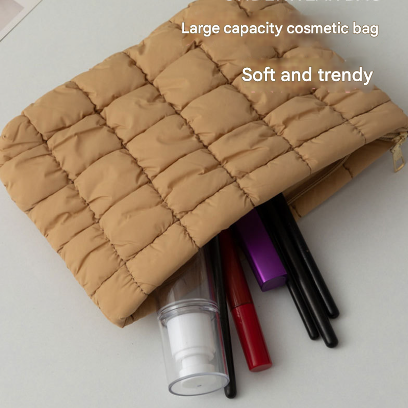 White 2 Pack Quilted Puffer Clutch Bag Set Checkered Makeup Pouch Women Fashion Cosmetic Organiser for Travel and Daily Use
