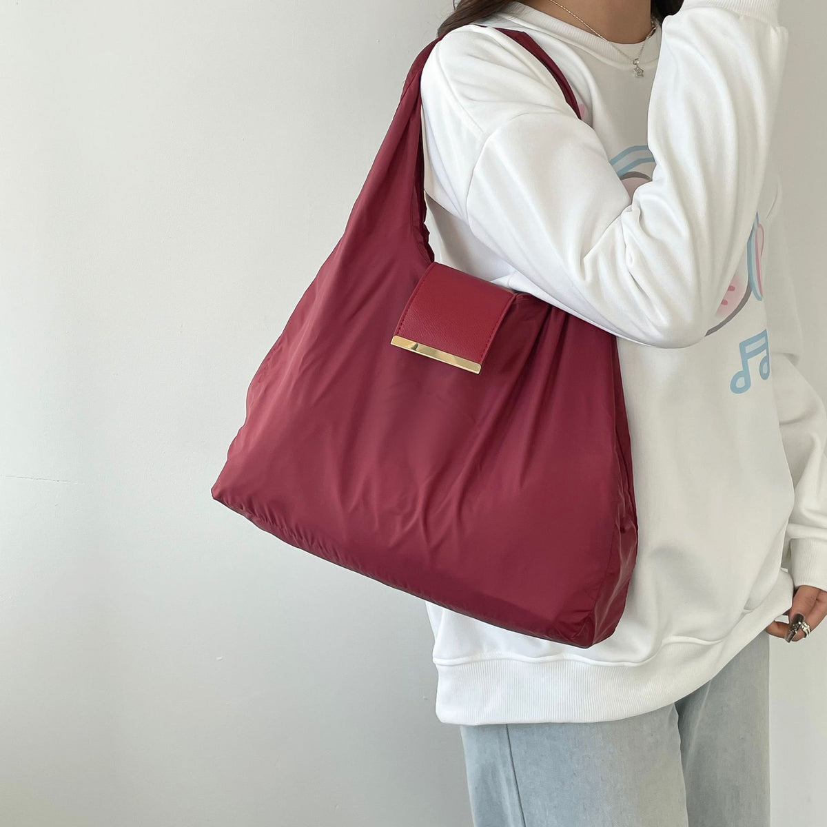 Pink Foldable Tote Bag with Built-In Storage Pouch – Compact Reusable Shopping Bag That Packs into Itself, Ideal for Daily Carry and Eco-Friendly Use